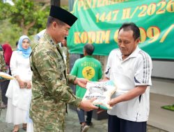 Ramadan Menggetarkan Kepedulian: Kodim 0809/Kediri Tebar Zakat, Ratusan Warga Tersenyum Menyambut Lebaran