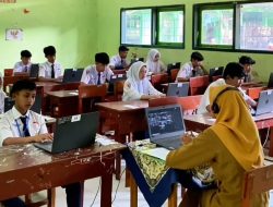Kepala Disdik Kabupaten Kediri Monitoring TKA SMP, Pastikan Berjalan Sesuai Standar