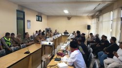 ODOL Menggurita di Kediri, Aparat Dinilai “Menunggu Komando”, Warga Tanggung Jalan Rusak