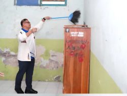 Kadindik Jatim Turun Tangan, Sapu Kelas SMA Negeri 6 Kediri: Teguran Keras untuk Guru dan Siswa