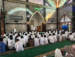 Jelang Pelepasan Siswa, SMPN 1 Wates Kediri Gelar Doa Bersama Penuh Haru dan Khidmat
