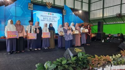 Festival Pelepasan Siswa Kelas IX SMPN 1 Plosoklaten Dikemas Humanis, Angkat Budaya dan Kepedulian Sosial