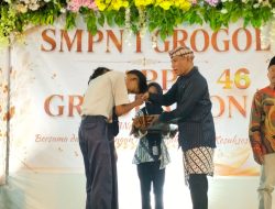Haru dan Menginspirasi, Pelepasan Siswa SMPN 1 Grogol Diwarnai Tangis Bahagia dan Aksi Sosial