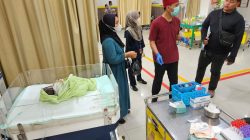 Bayi Perempuan Ditemukan Hidup di Sawah Kediri, Diduga Baru Dilahirkan lalu Dibuang