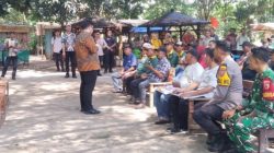 Mas Dhito Salurkan Traktor dan Benih Jagung untuk Petani Ngadiluwih