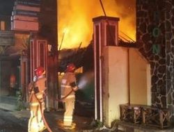Kebakaran Hanguskan Puskesmas Tiron, Kerugian Tembus Rp1 Miliar; Dugaan Korsleting Listrik Diselidiki