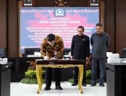 APBD 2025 Disahkan DPRD, Pemkab Kediri Kantongi WTP ke-10 Beruntun