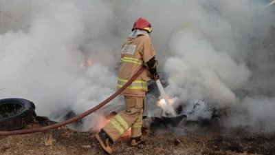 Rekor! 11 Kebakaran Landa Kabupaten Kediri dalam Sehari, Damkar Pontang-panting Hadapi Musim Kemarau