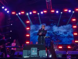 Ari Lasso Guncang GOR Jayabaya! Ribuan Penonton Histeris, Mbak Wali hingga Gus Kautsar Larut Bernyanyi