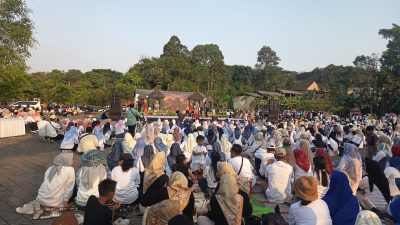 Ratusan Guru dan Siswa Hidupkan Budaya Panji di Sumber Ubalan, Pemkab Kediri Tegaskan Pendidikan Harus Berdampak