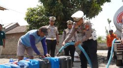 Air Bersih Mengalir, Kepedulian Polantas Menyapa Warga Manggis
