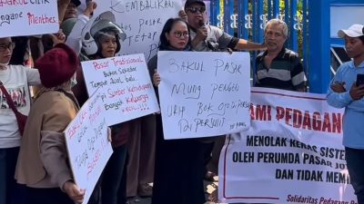 Ratusan Pedagang Kepung Balai Kota Kediri, Tiga Tuntutan Mengarah ke Perumda Pasar Joyoboyo