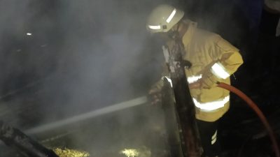 Kandang Sapi Bekas di Papar Terbakar Dini Hari, Kerugian Rp15 Juta