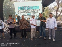 Vespa Party 2 Guncang Gondang, 500 Pecel Lele Gratis Diserbu