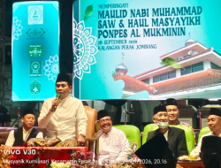 Haul Akbar di Kalangsemanding Jombang, KH Anwar Zahid Ajak Jamaah Rawat Istiqamah dan Kebersamaan